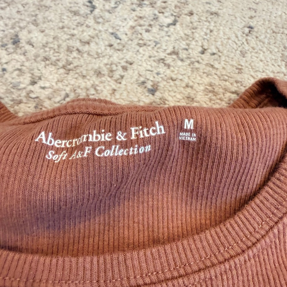 ABERCROMBIE & FITCH‎ Soft AF Ribbed Long Sleeve Bodice Brown Womens Medium - Picture 3 of 5